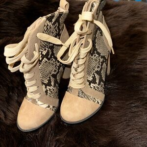Stylish Tan and Black Snake Print Women's Boots